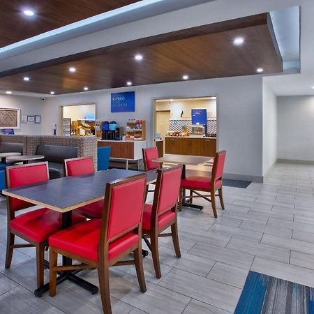 Holiday Inn Express Hotel And Suites Katy By Ihg Bagian luar foto