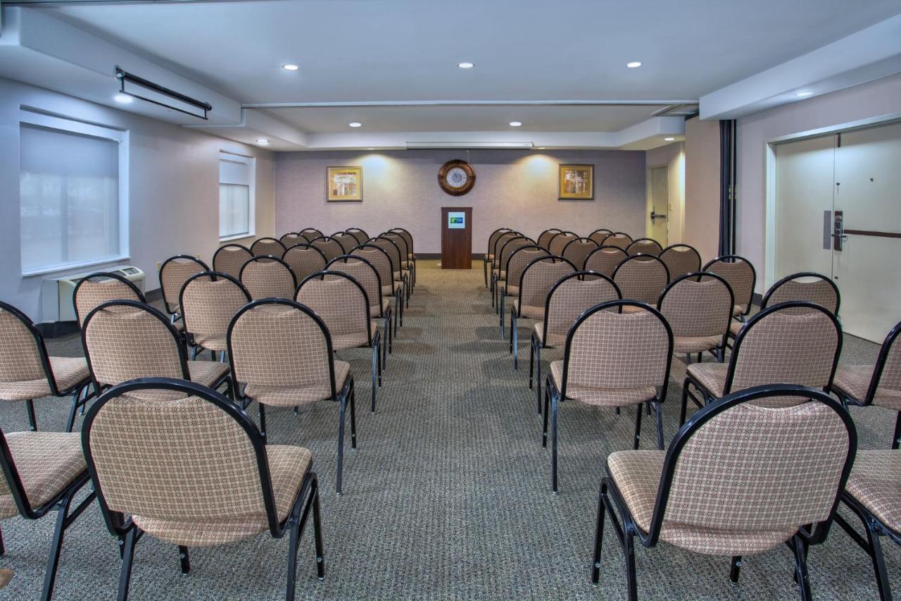 Holiday Inn Express Hotel And Suites Katy By Ihg Bagian luar foto