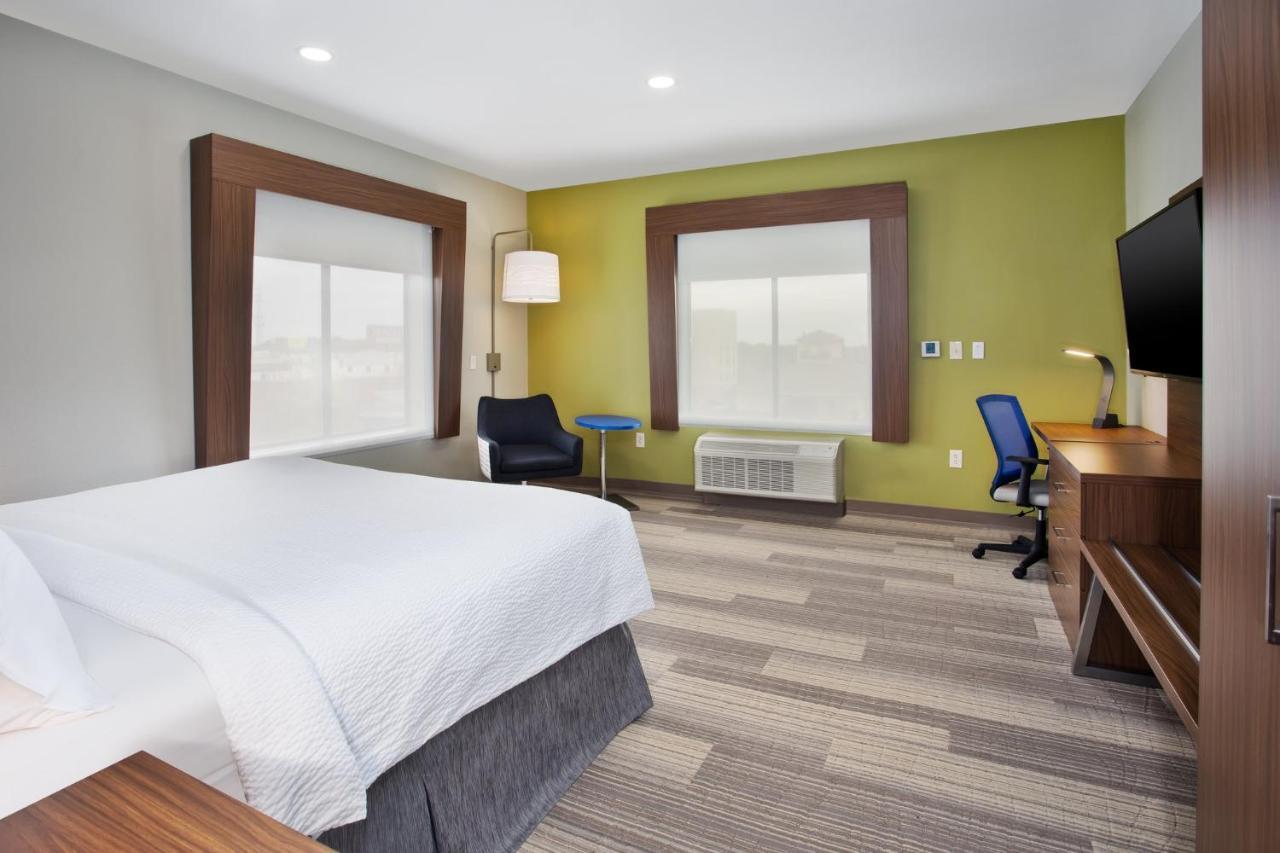 Holiday Inn Express Hotel And Suites Katy By Ihg Bagian luar foto