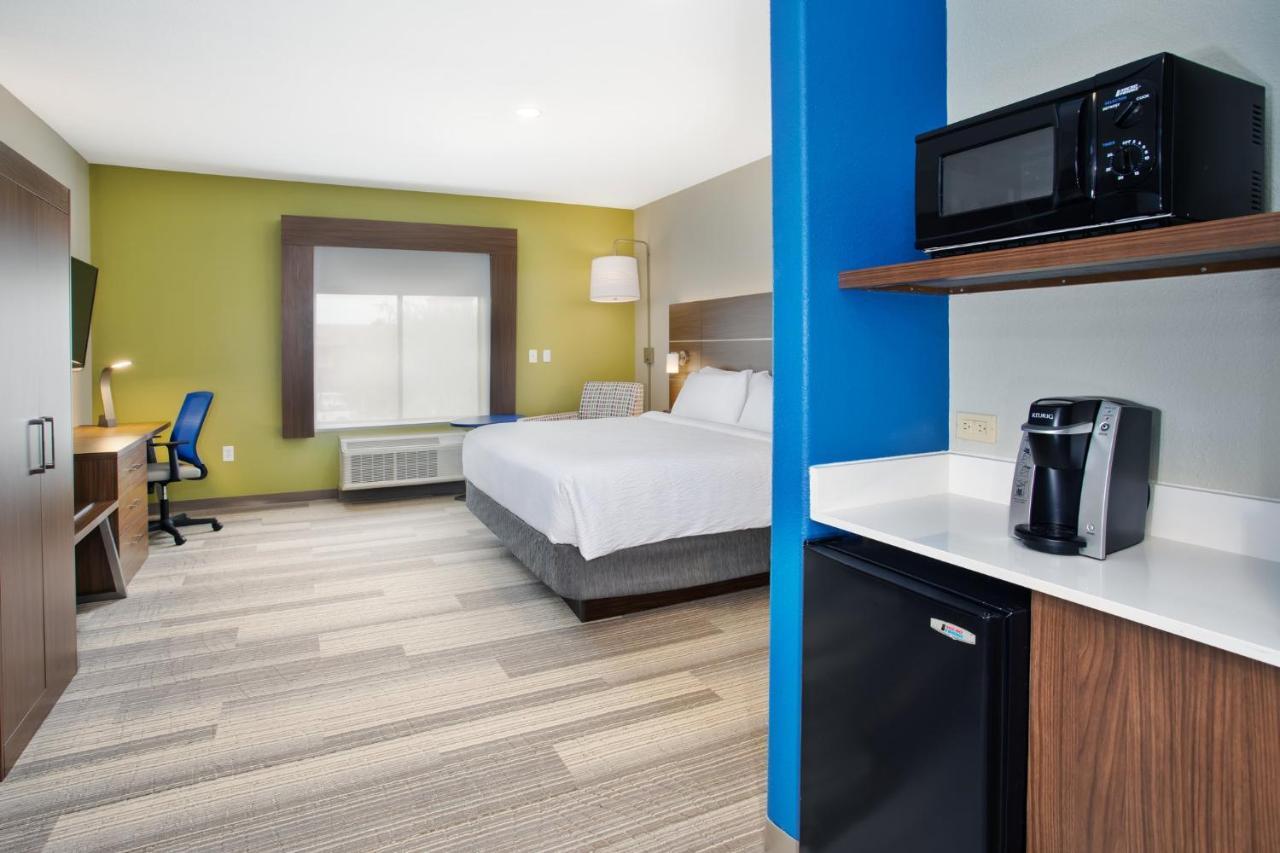 Holiday Inn Express Hotel And Suites Katy By Ihg Bagian luar foto